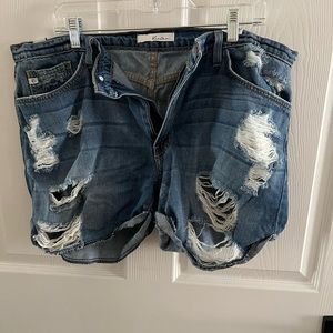 Distressed Kancan Jean shorts size 32
